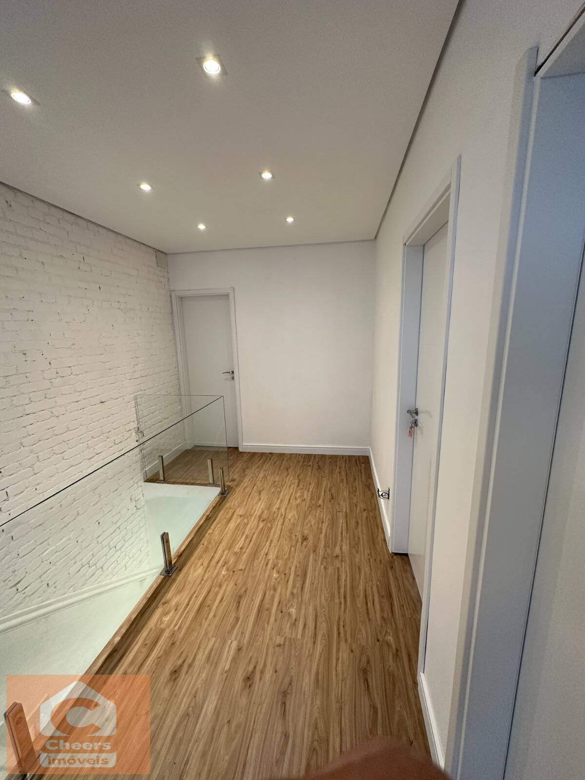 Casa à venda com 3 quartos, 240m² - Foto 3