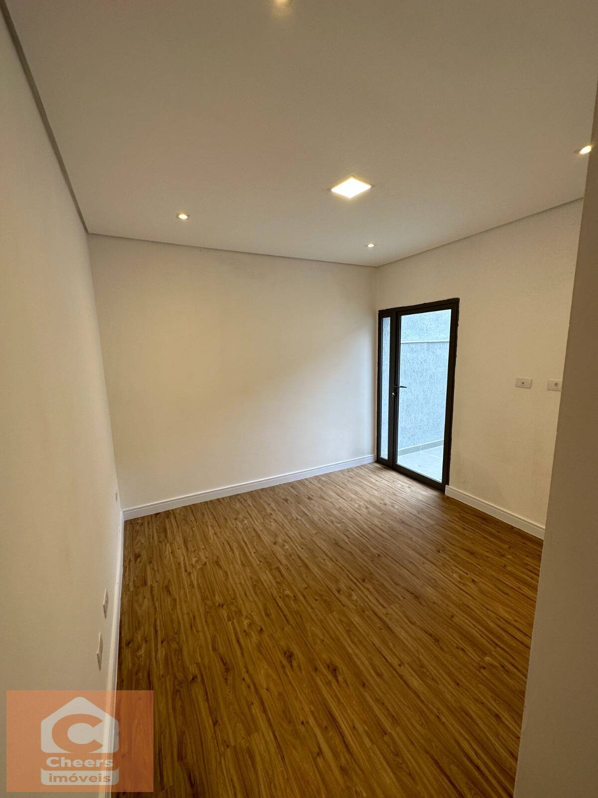 Casa à venda com 3 quartos, 240m² - Foto 9