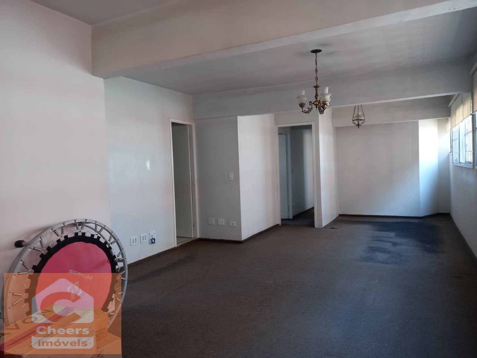 Apartamento à venda com 3 quartos, 121m² - Foto 2