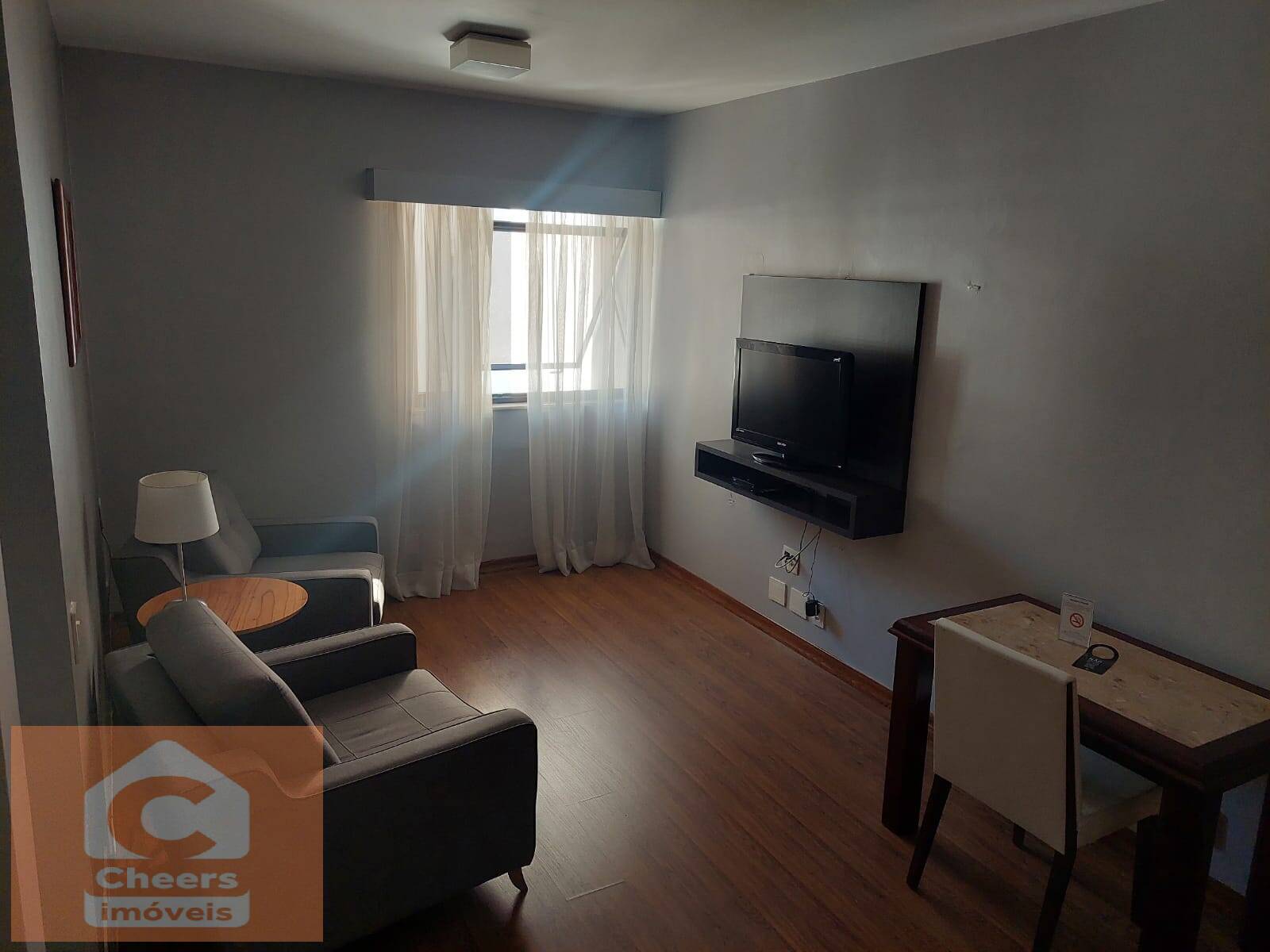 Apartamento à venda com 1 quarto, 42m² - Foto 2