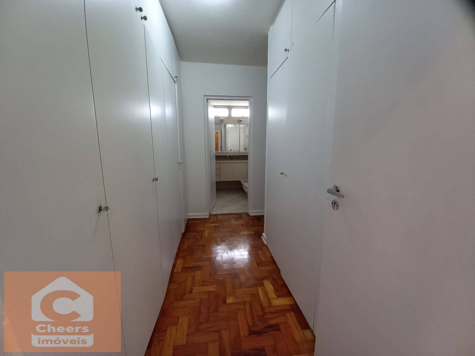 Apartamento à venda com 3 quartos, 140m² - Foto 6