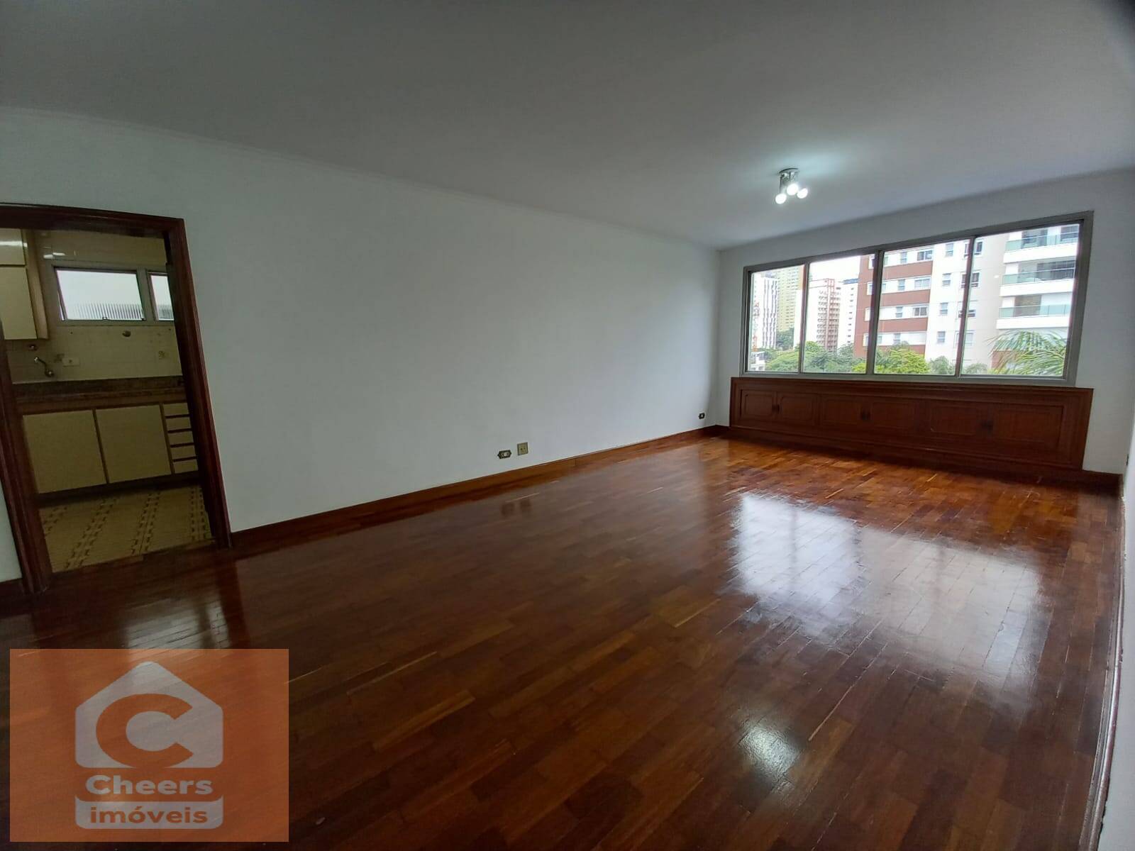 Apartamento à venda com 3 quartos, 140m² - Foto 8