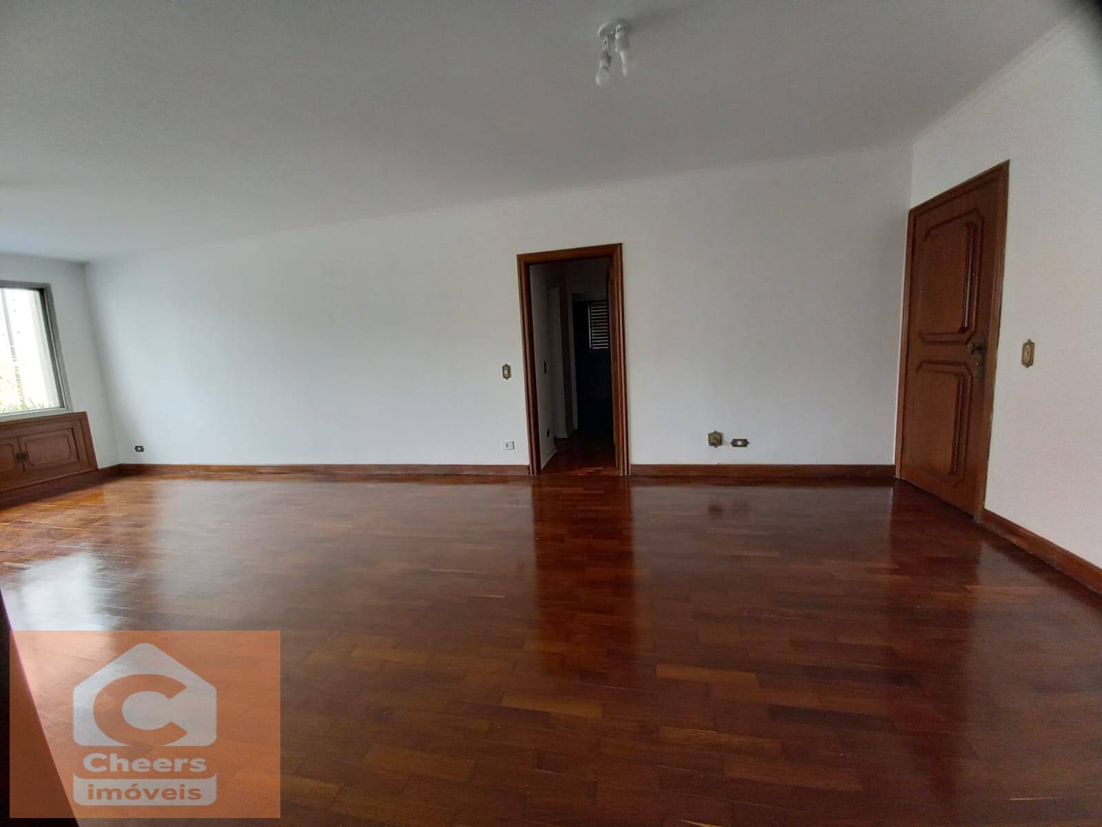 Apartamento à venda com 3 quartos, 140m² - Foto 3