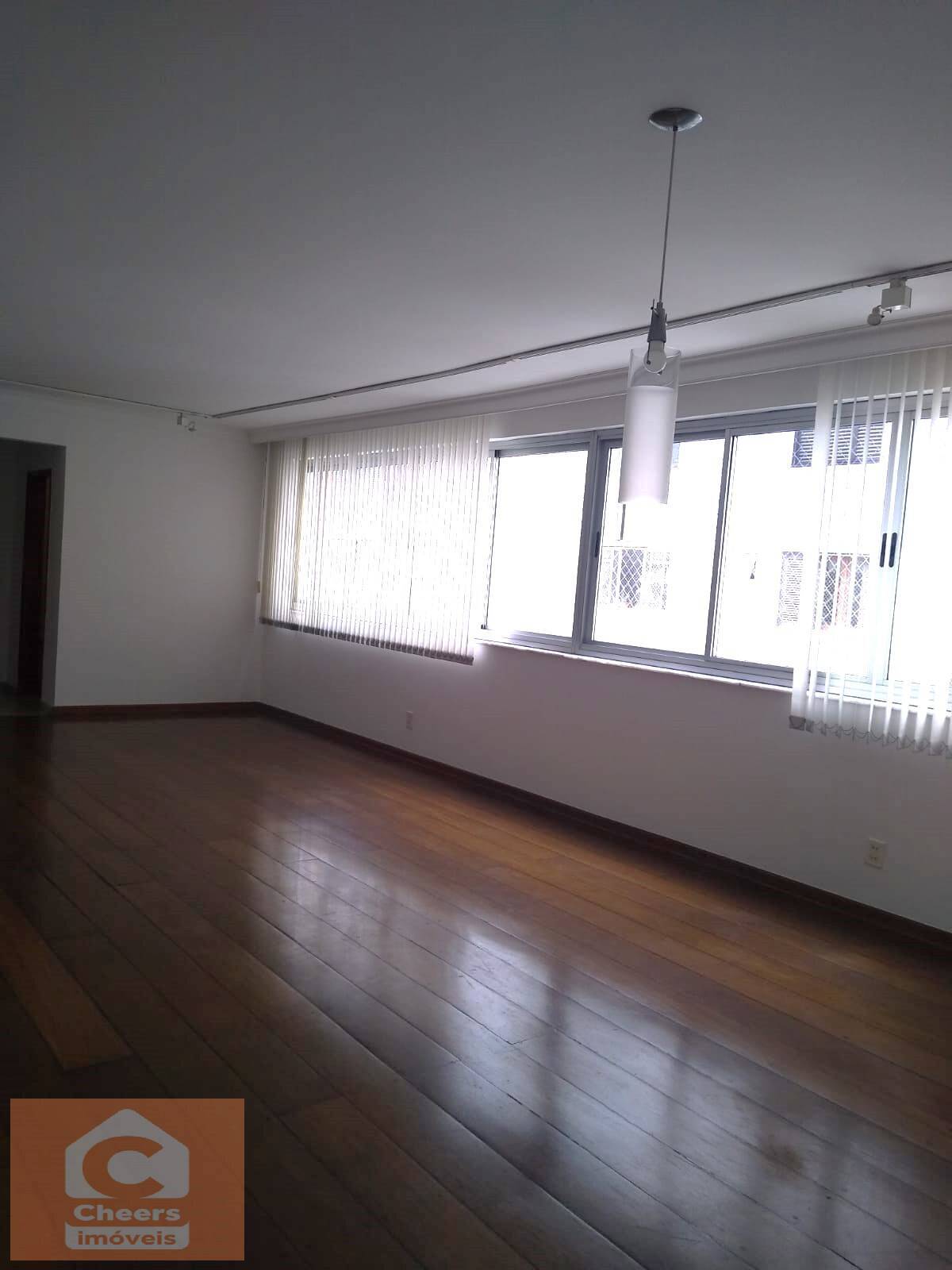 Apartamento para alugar com 3 quartos, 195m² - Foto 1