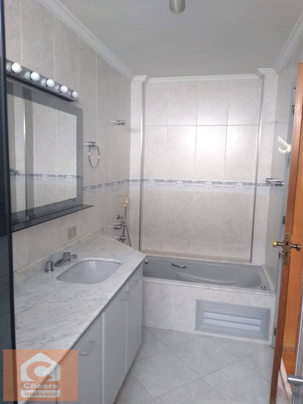 Apartamento para alugar com 3 quartos, 195m² - Foto 15