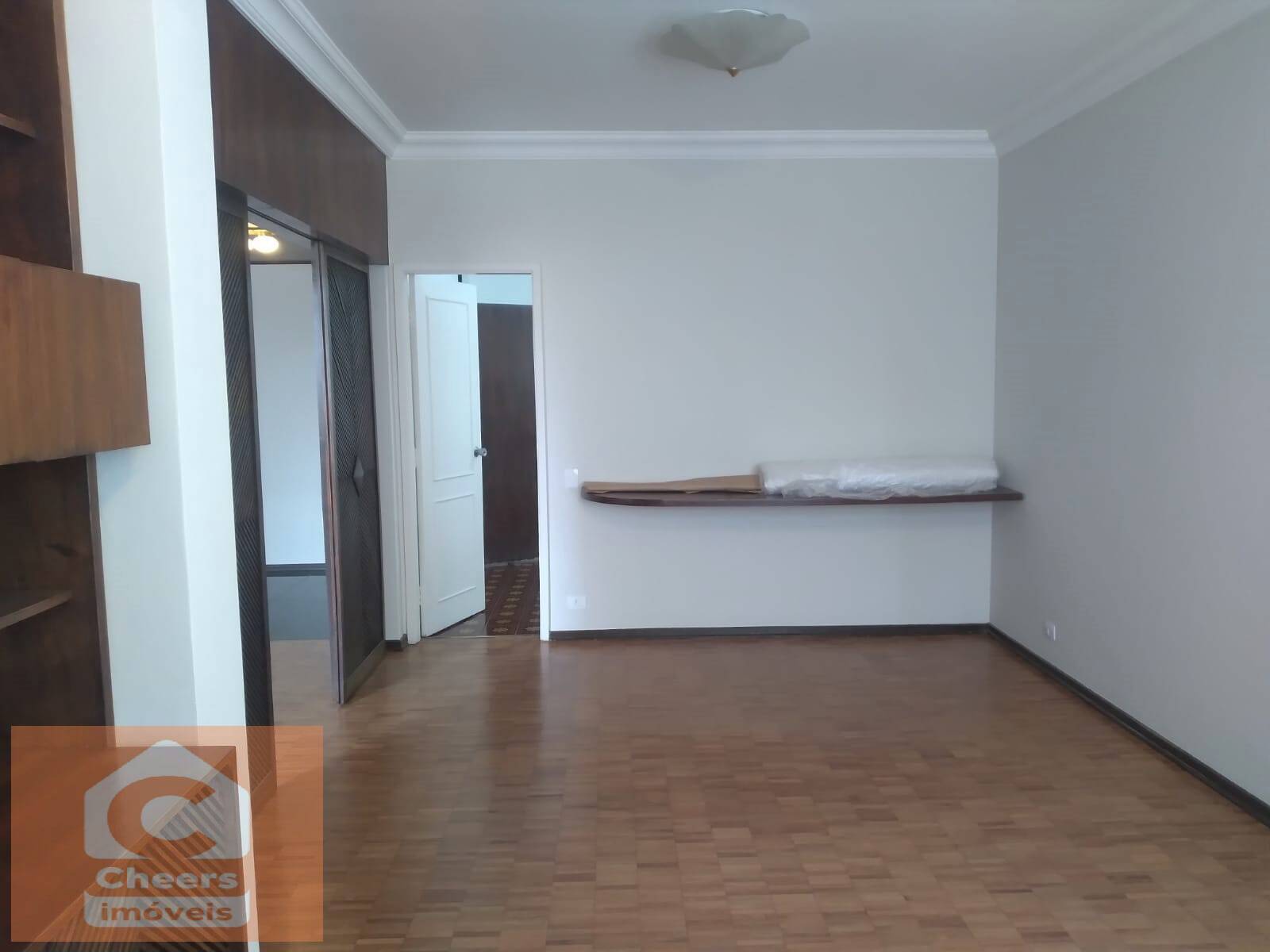 Apartamento para alugar com 3 quartos, 212m² - Foto 1