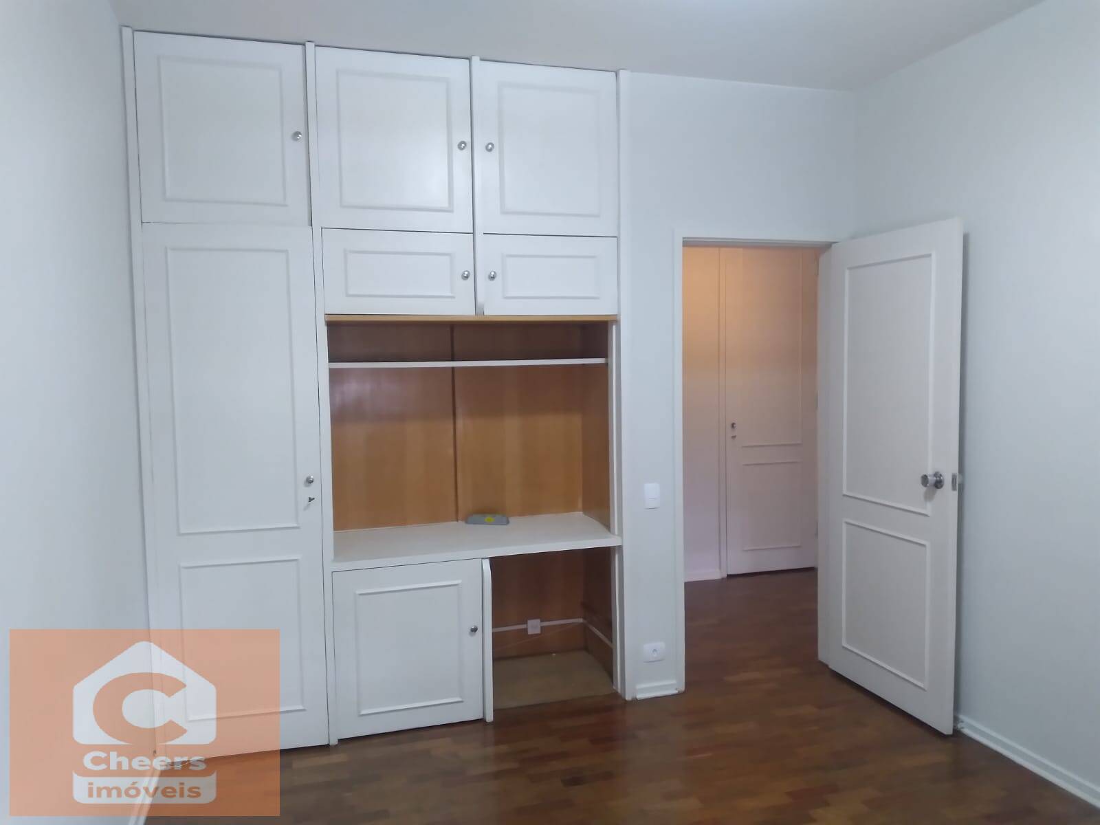 Apartamento para alugar com 3 quartos, 212m² - Foto 11