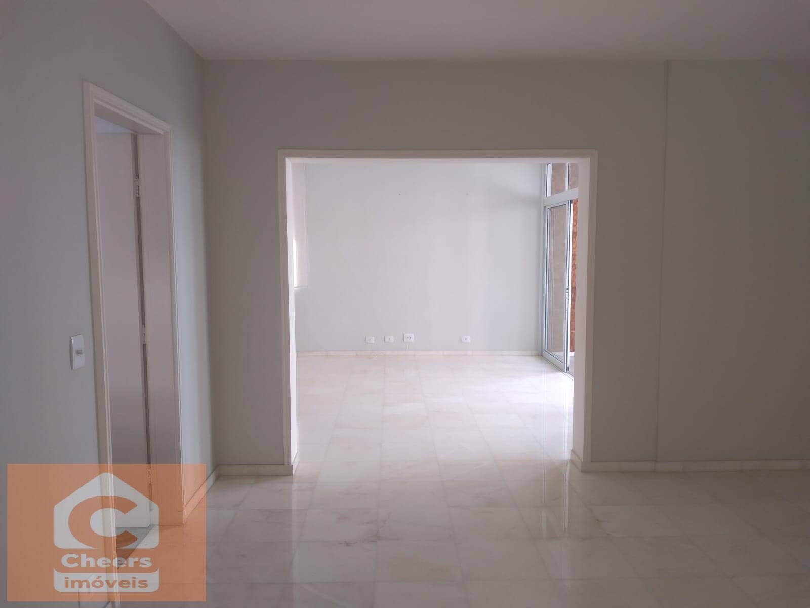 Apartamento à venda com 3 quartos, 250m² - Foto 3