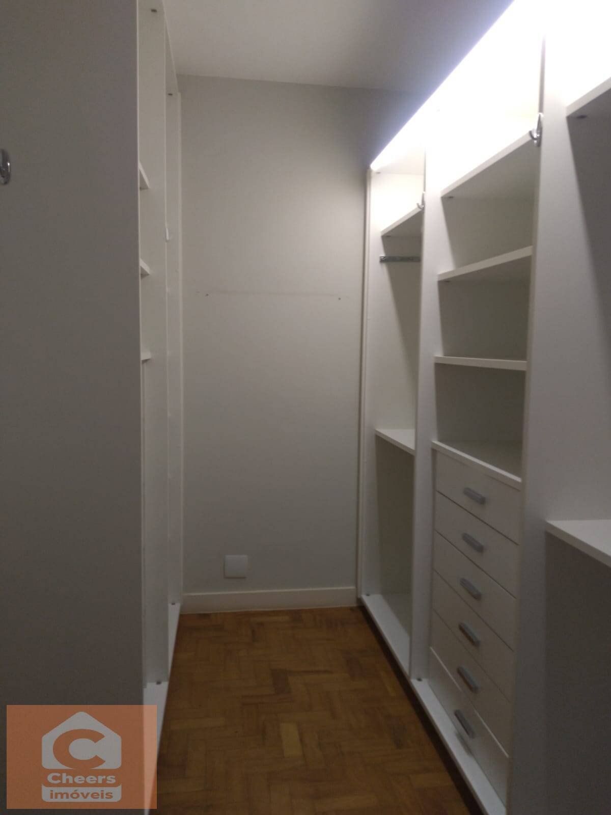 Apartamento à venda com 3 quartos, 250m² - Foto 9