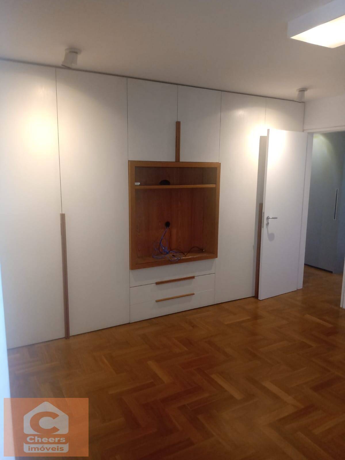 Apartamento à venda com 3 quartos, 190m² - Foto 7