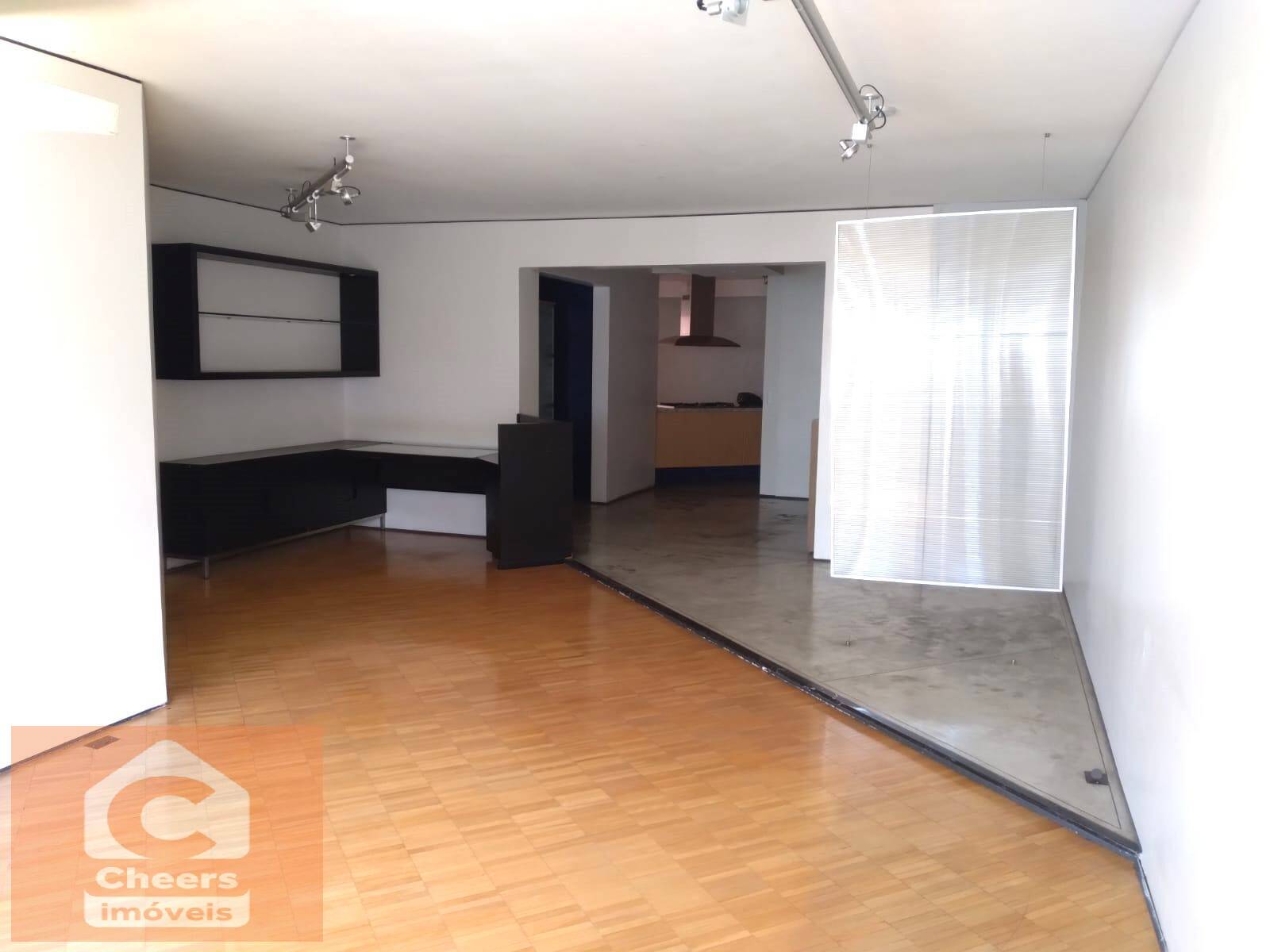 Apartamento à venda com 3 quartos, 160m² - Foto 1