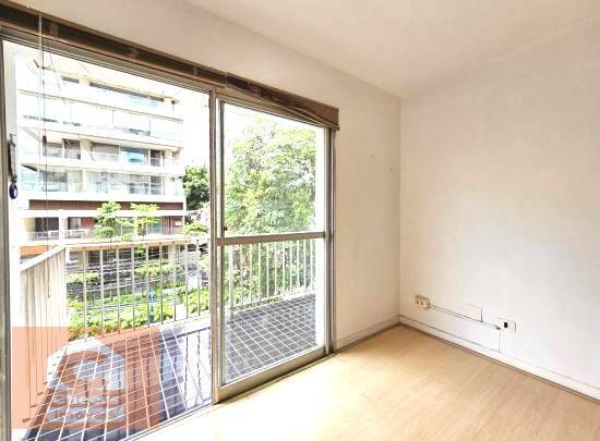 Apartamento à venda com 2 quartos, 75m² - Foto 1