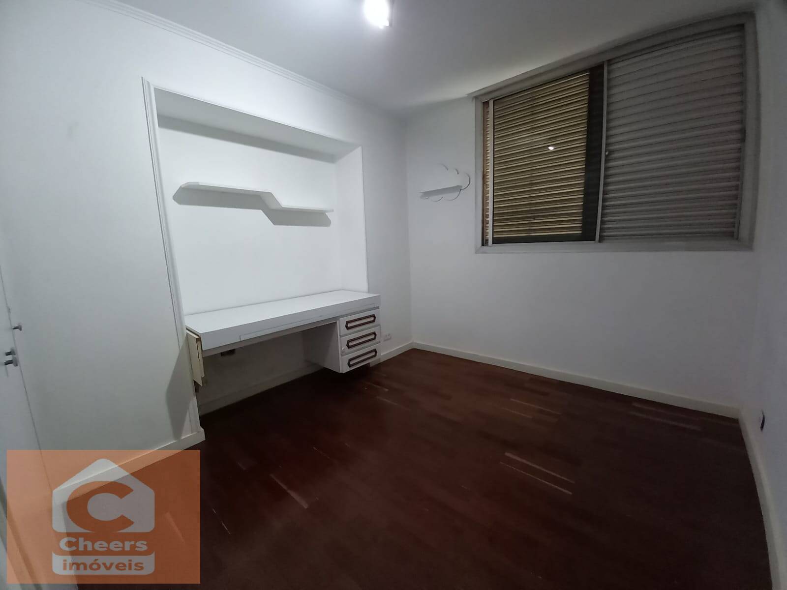 Apartamento para alugar com 4 quartos, 165m² - Foto 13