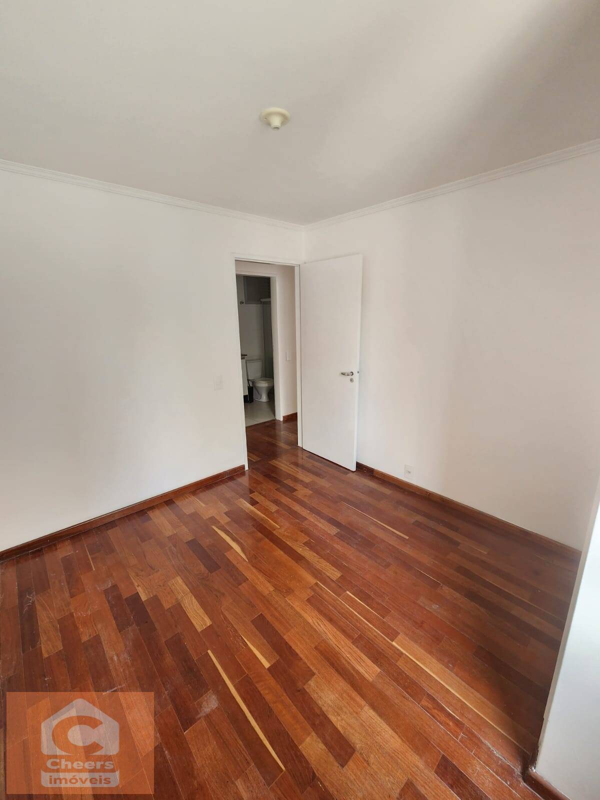 Apartamento à venda com 3 quartos, 130m² - Foto 9