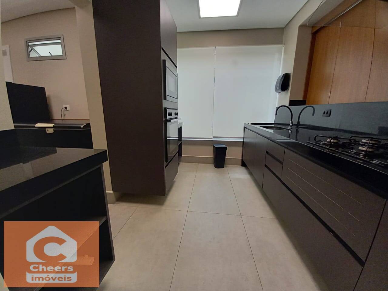 Apartamento para alugar com 3 quartos, 140m² - Foto 16