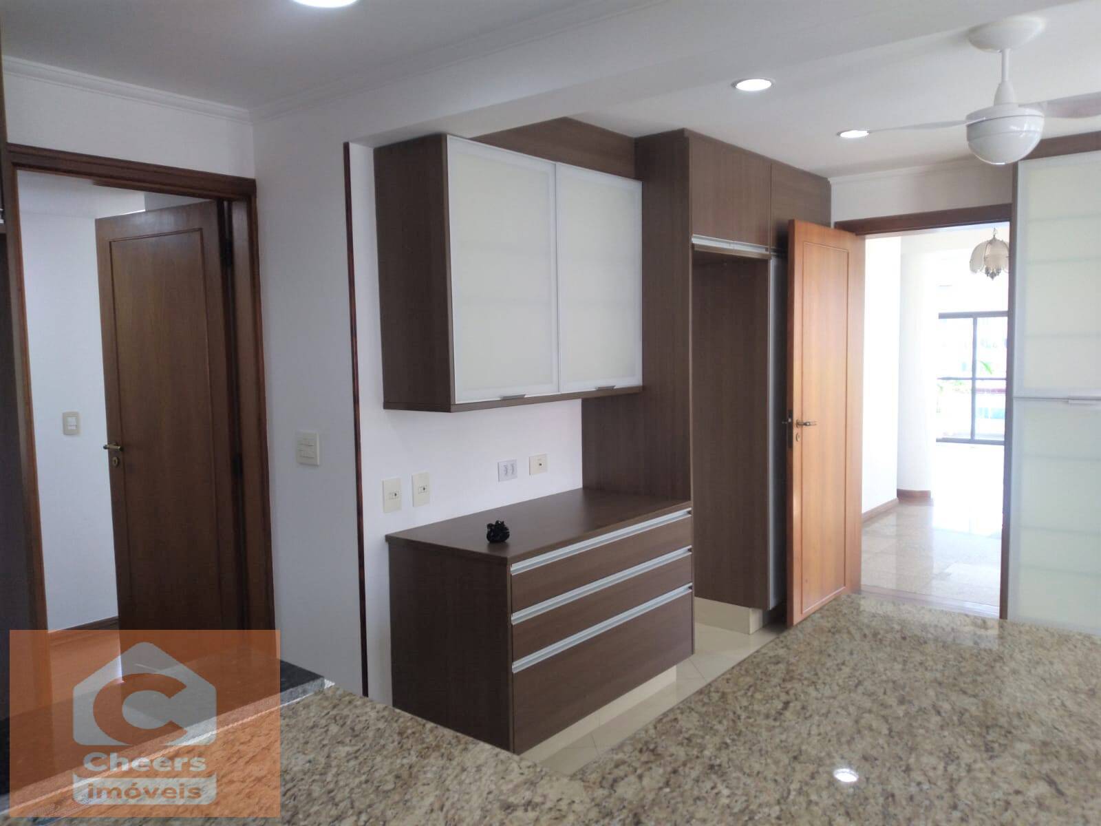 Apartamento à venda com 4 quartos, 225m² - Foto 32