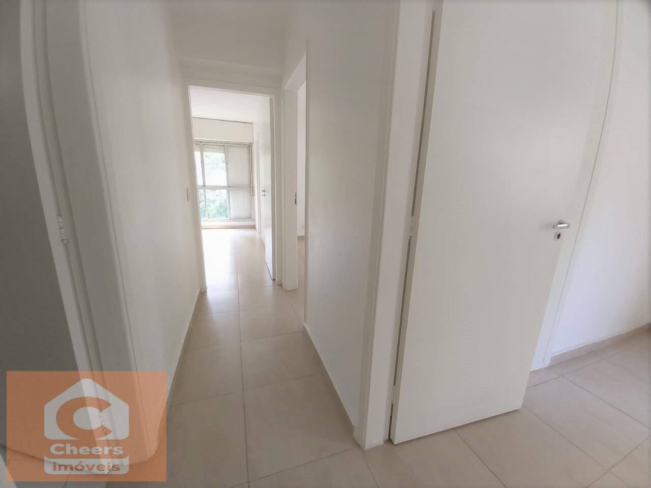 Apartamento para alugar com 3 quartos, 150m² - Foto 3