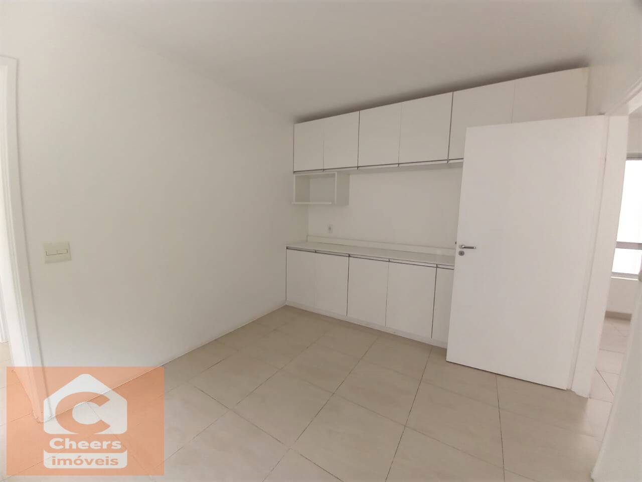 Apartamento para alugar com 3 quartos, 150m² - Foto 9