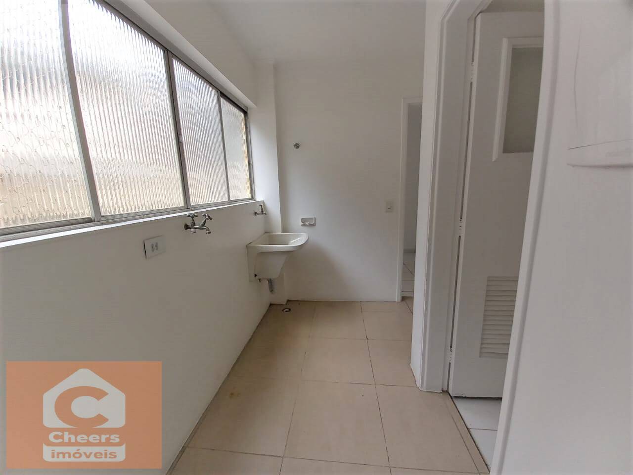 Apartamento para alugar com 3 quartos, 150m² - Foto 12