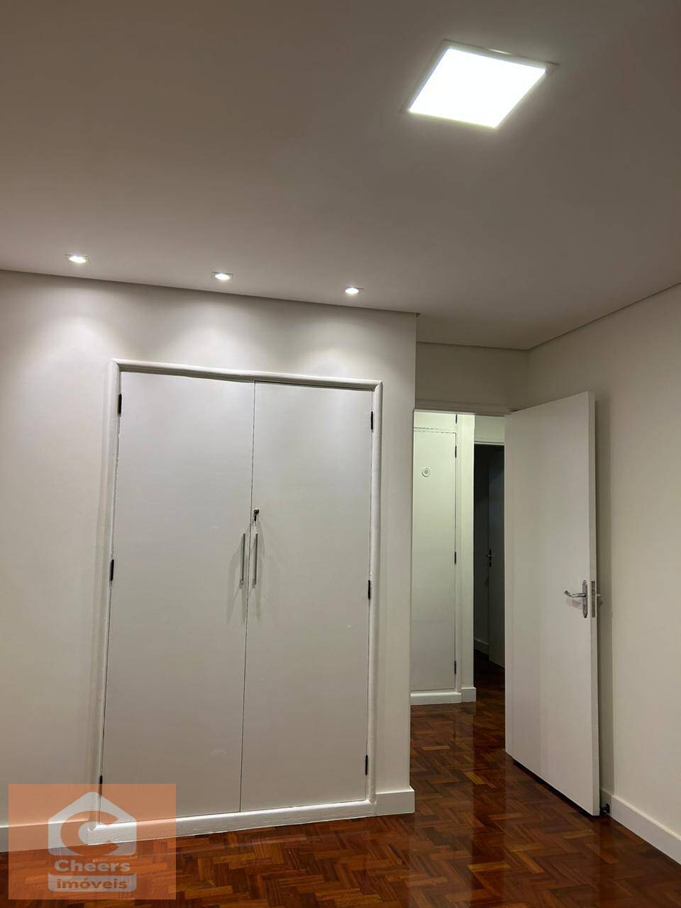 Apartamento para alugar com 2 quartos, 101m² - Foto 9