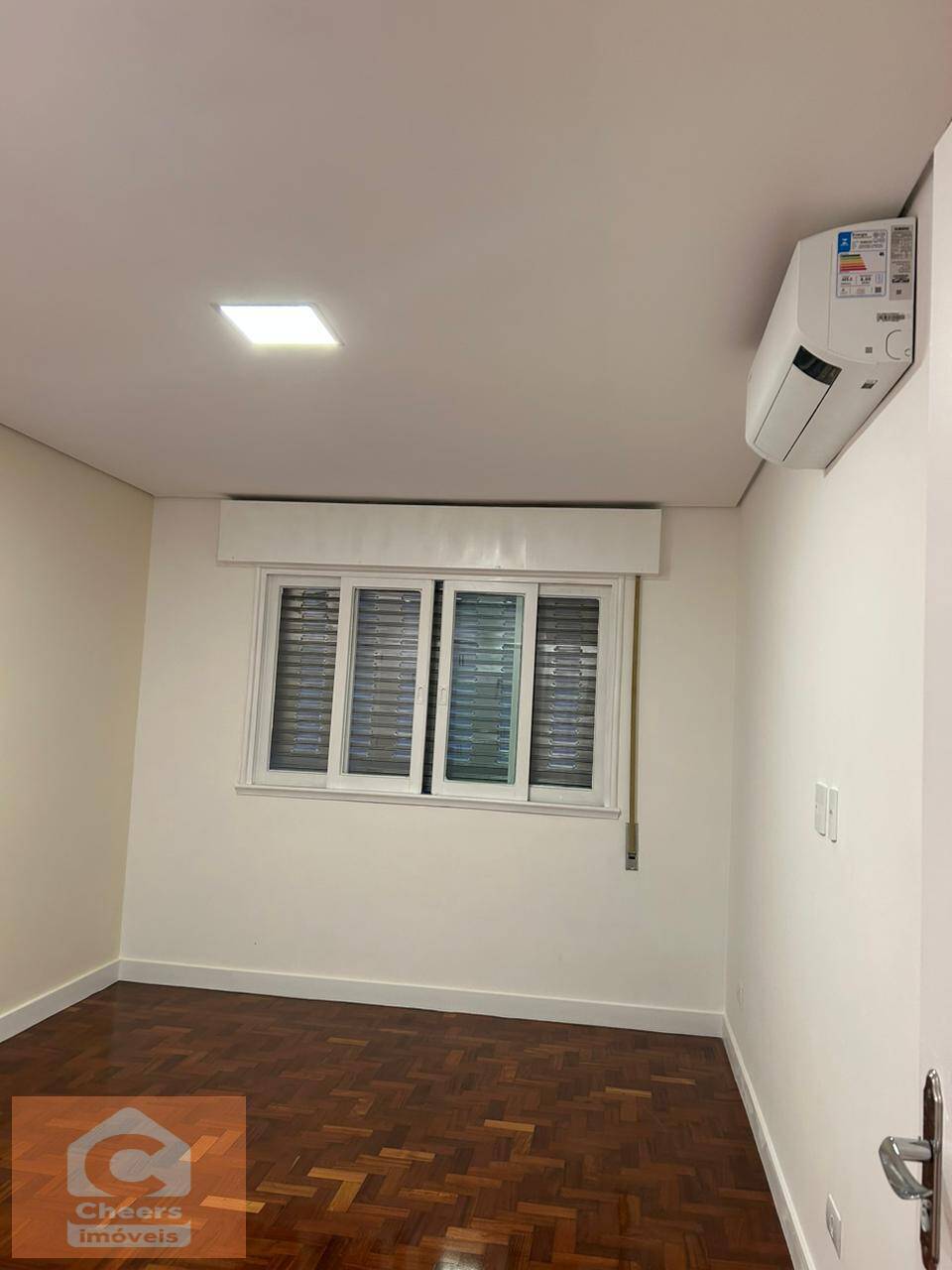 Apartamento para alugar com 2 quartos, 101m² - Foto 5