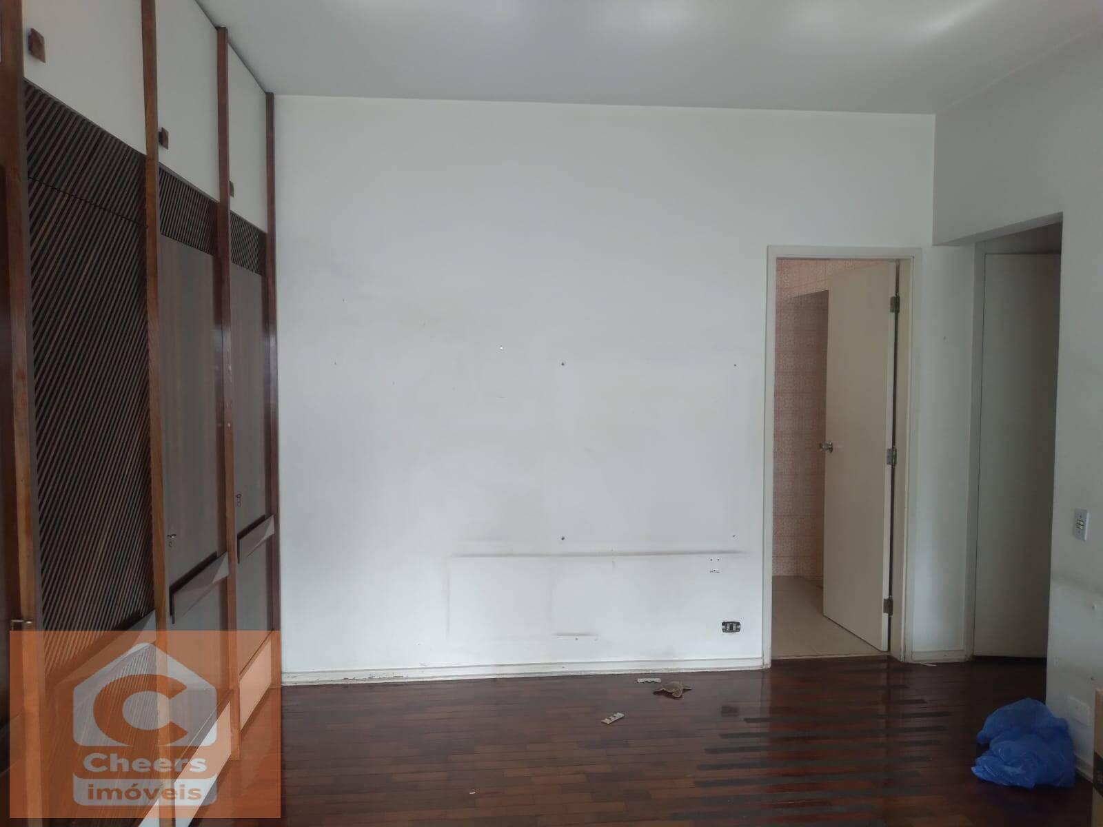 Apartamento à venda com 3 quartos, 203m² - Foto 4