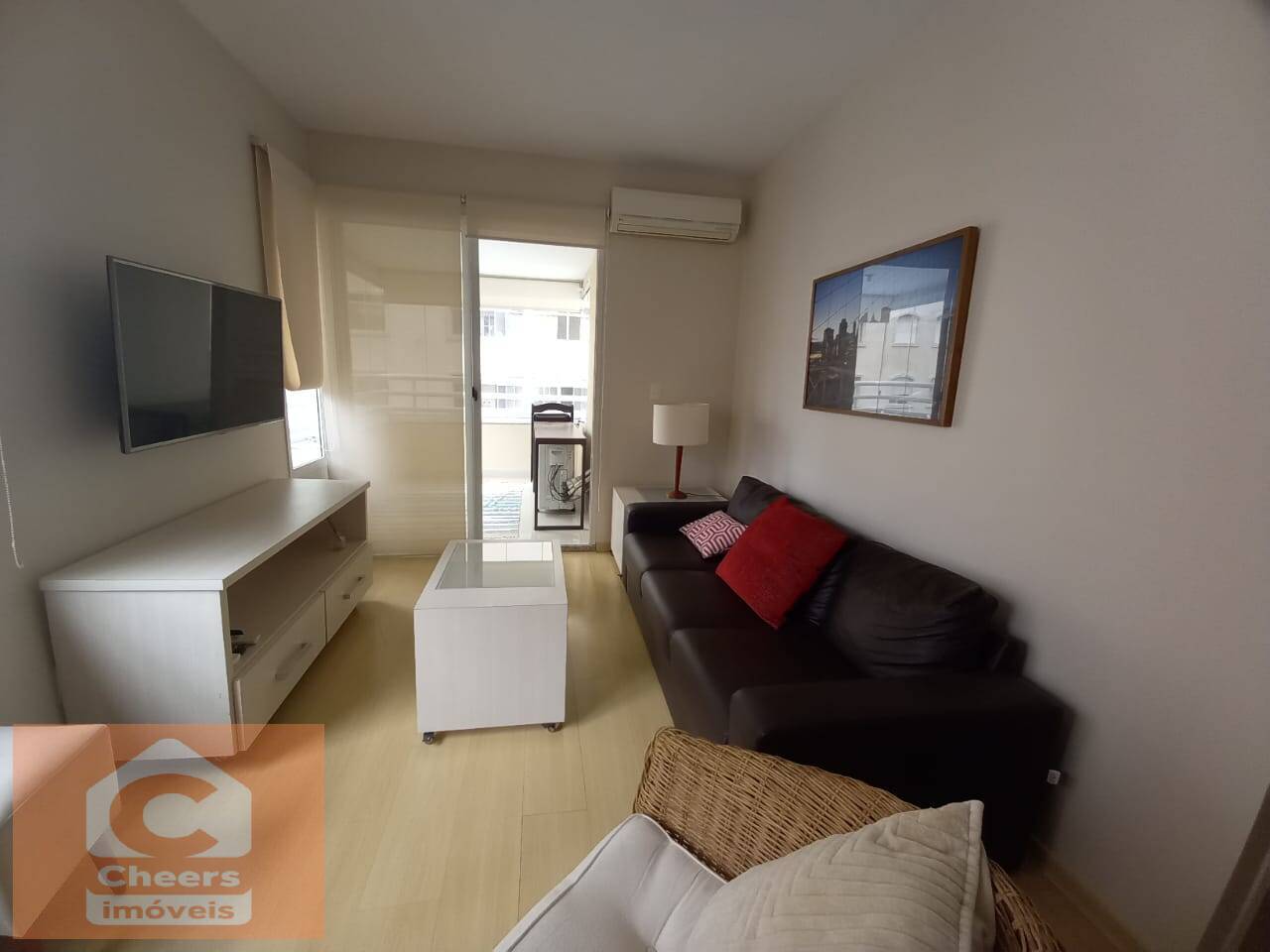 Apartamento à venda com 2 quartos, 80m² - Foto 3