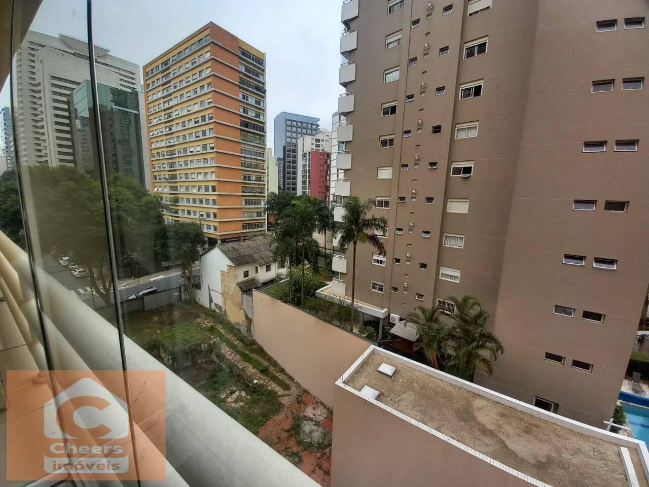 Apartamento à venda com 2 quartos, 80m² - Foto 1