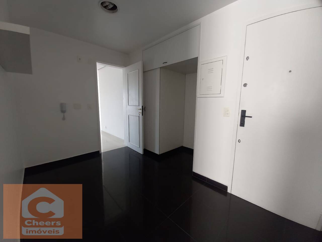 Apartamento para alugar com 3 quartos, 98m² - Foto 13