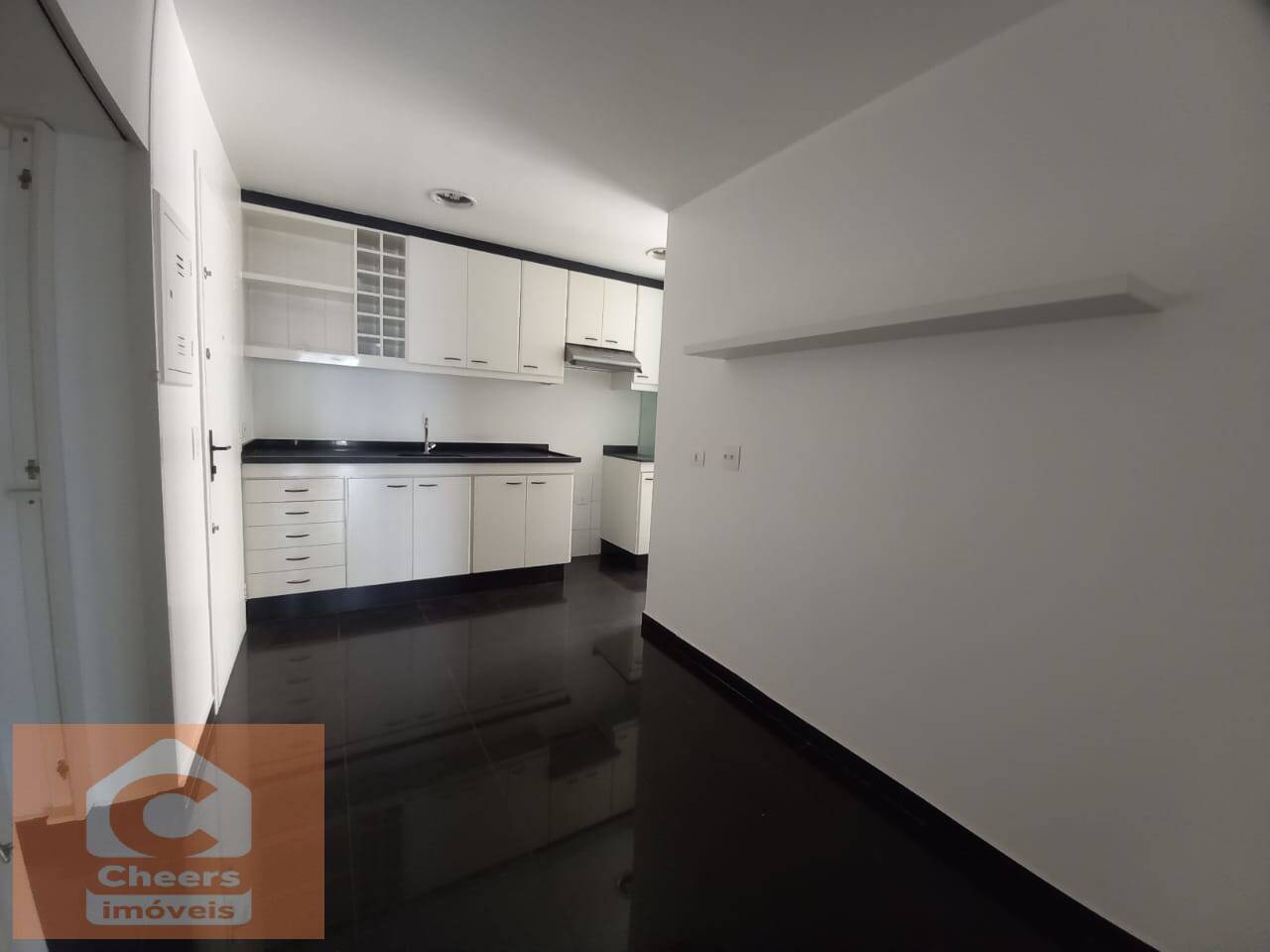 Apartamento para alugar com 3 quartos, 98m² - Foto 15