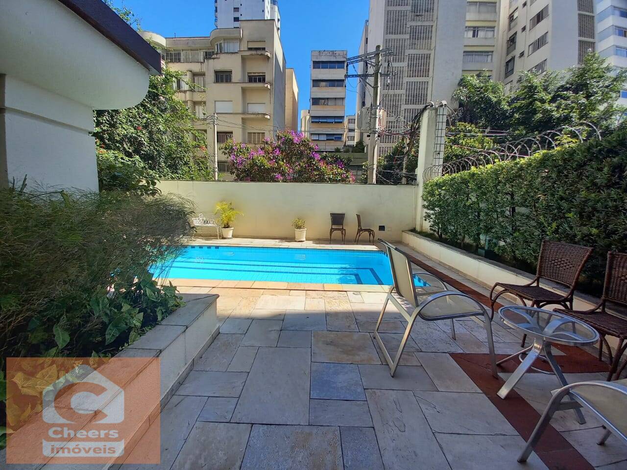 Apartamento para alugar com 3 quartos, 98m² - Foto 20