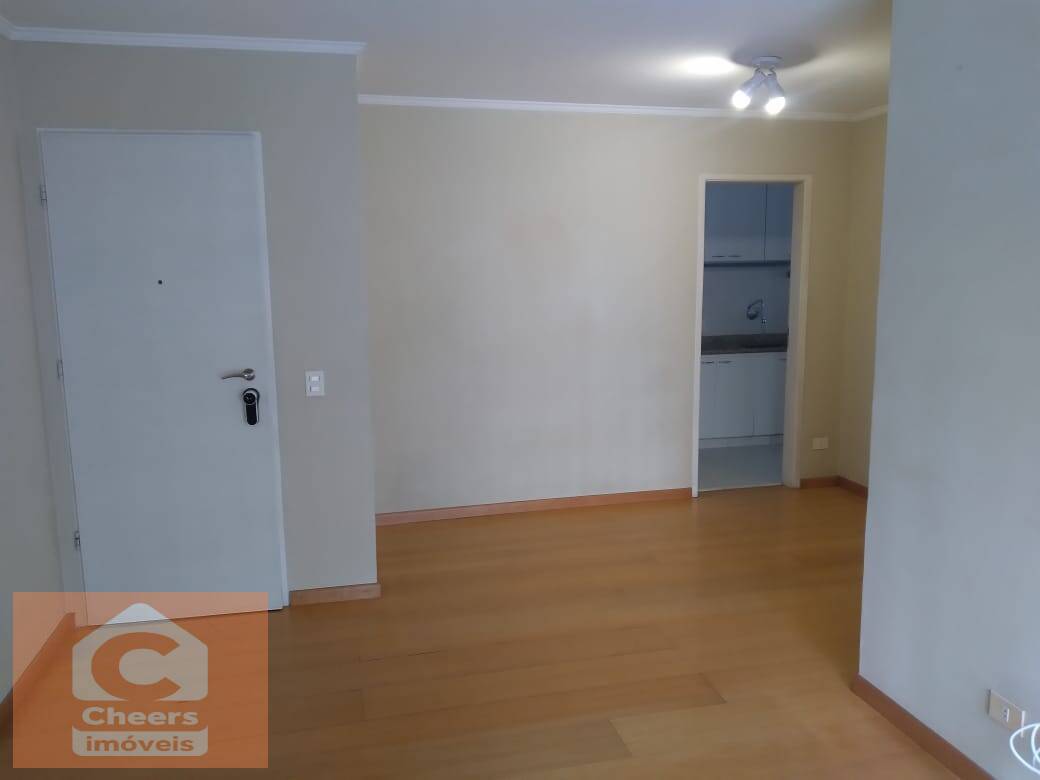 Apartamento à venda com 2 quartos, 70m² - Foto 17