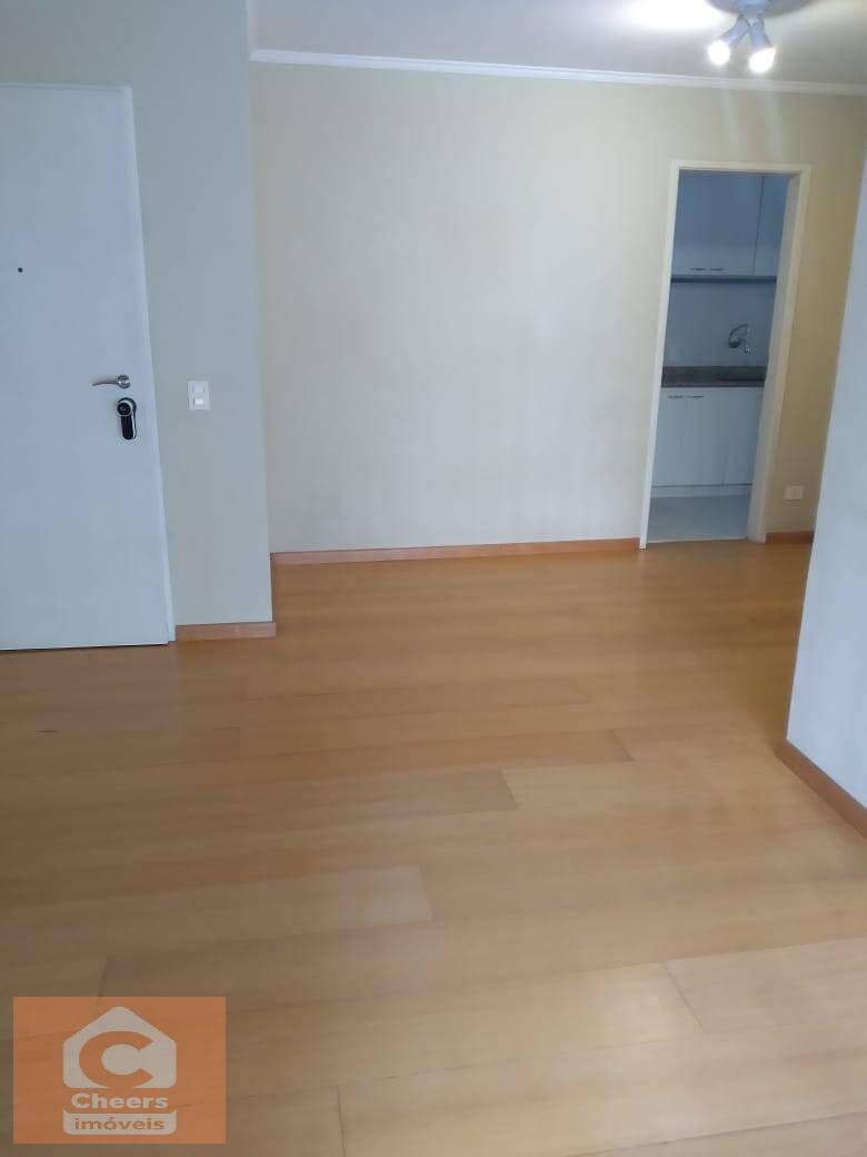 Apartamento à venda com 2 quartos, 70m² - Foto 2