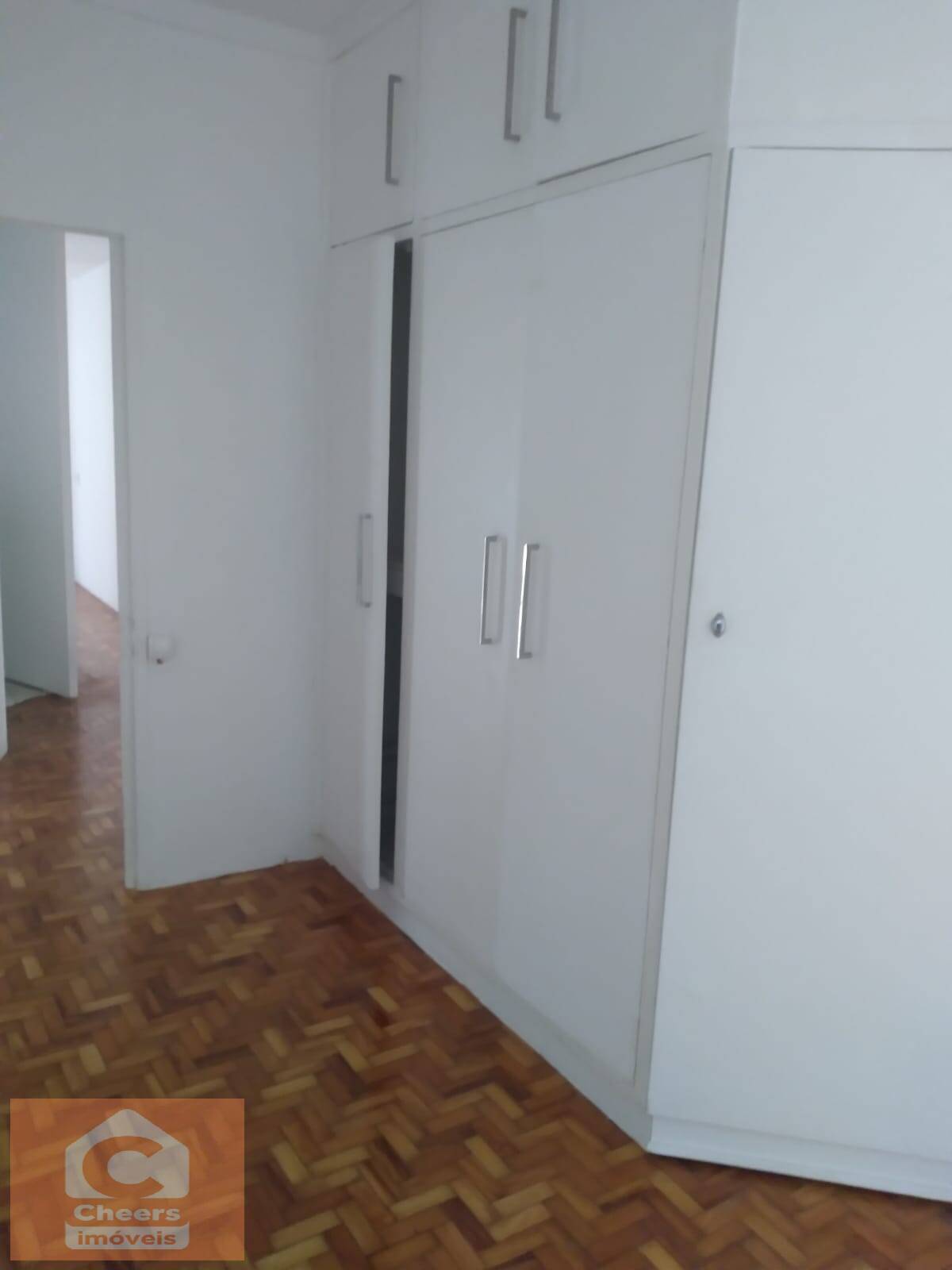 Apartamento para alugar com 3 quartos, 190m² - Foto 10