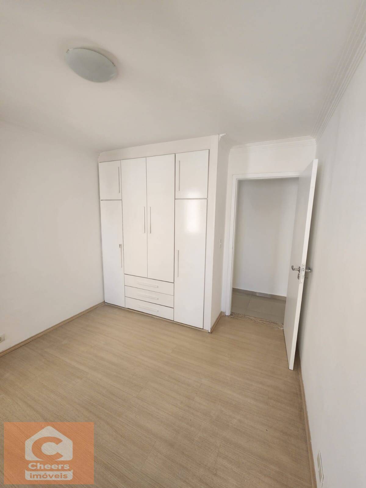 Apartamento para alugar com 3 quartos, 107m² - Foto 5