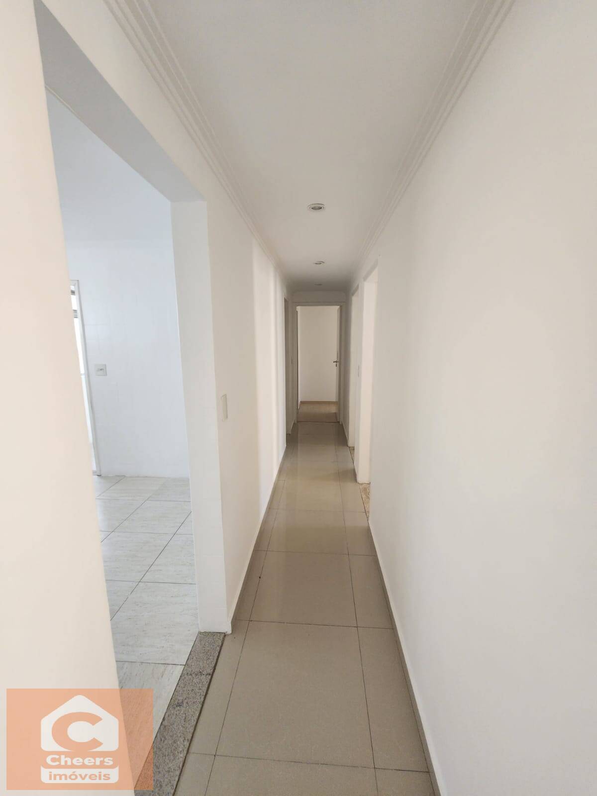 Apartamento para alugar com 3 quartos, 107m² - Foto 4