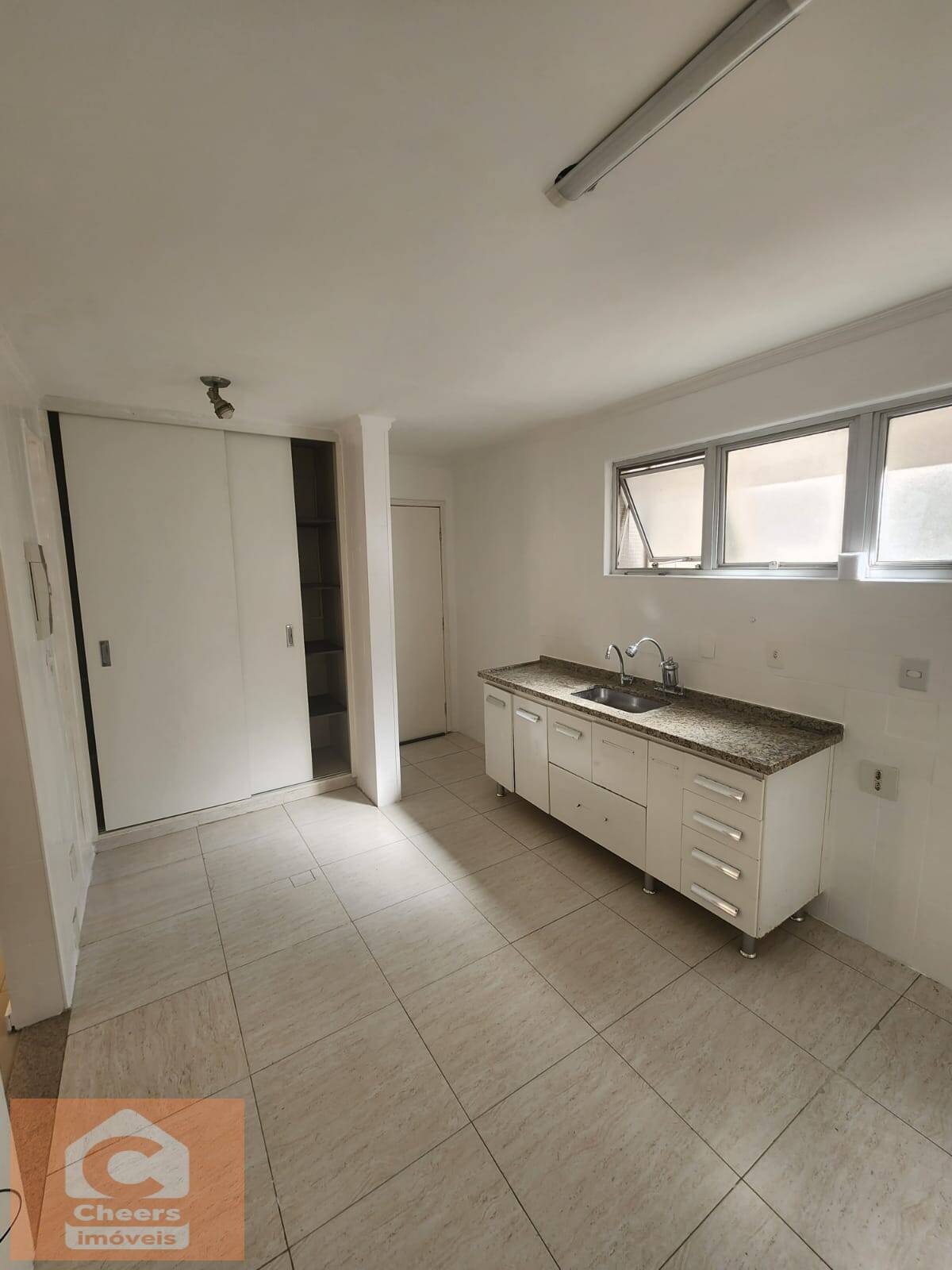 Apartamento para alugar com 3 quartos, 107m² - Foto 15