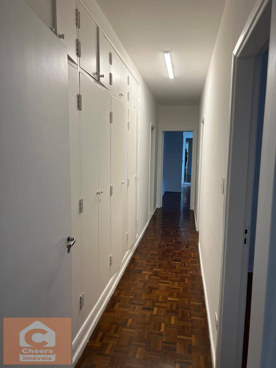 Apartamento à venda com 3 quartos, 205m² - Foto 4