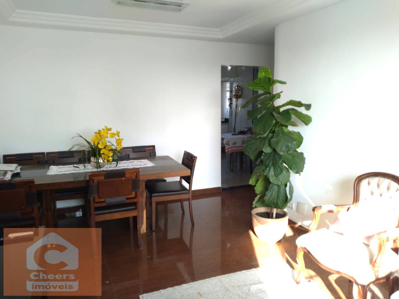 Apartamento à venda com 3 quartos, 87m² - Foto 2