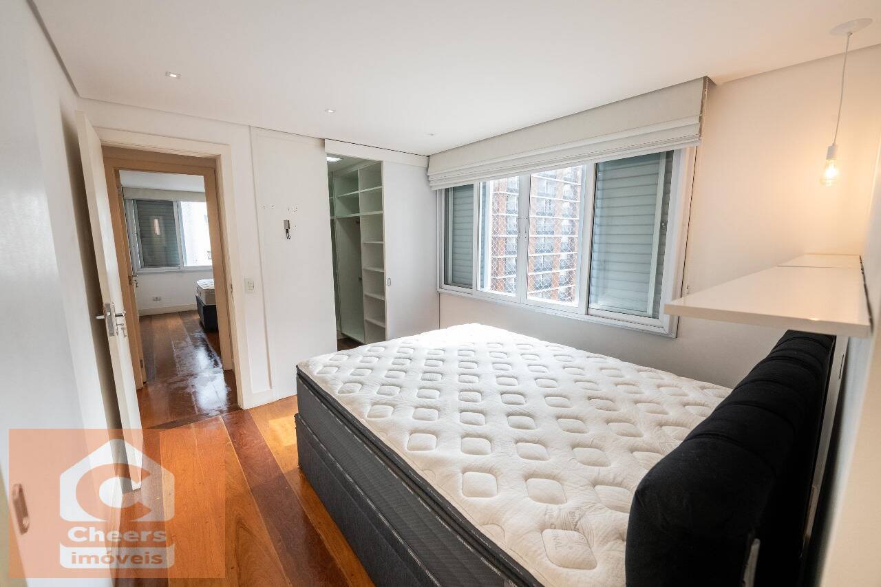 Apartamento à venda com 3 quartos, 107m² - Foto 18