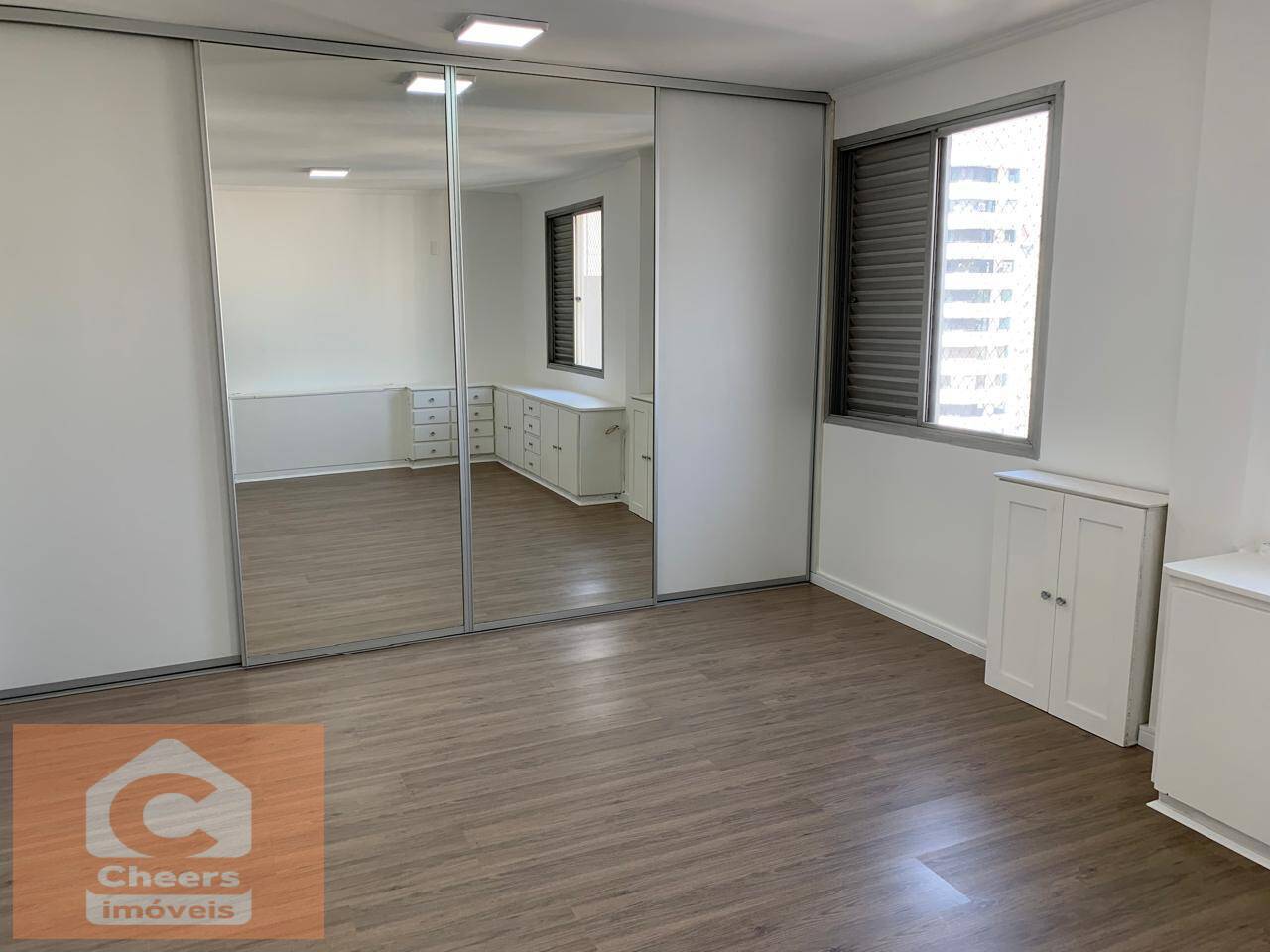 Apartamento à venda e aluguel com 3 quartos, 189m² - Foto 5