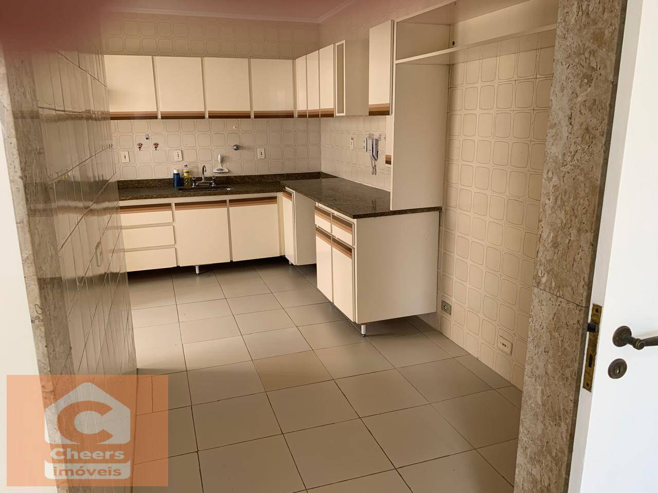 Apartamento à venda e aluguel com 3 quartos, 189m² - Foto 15