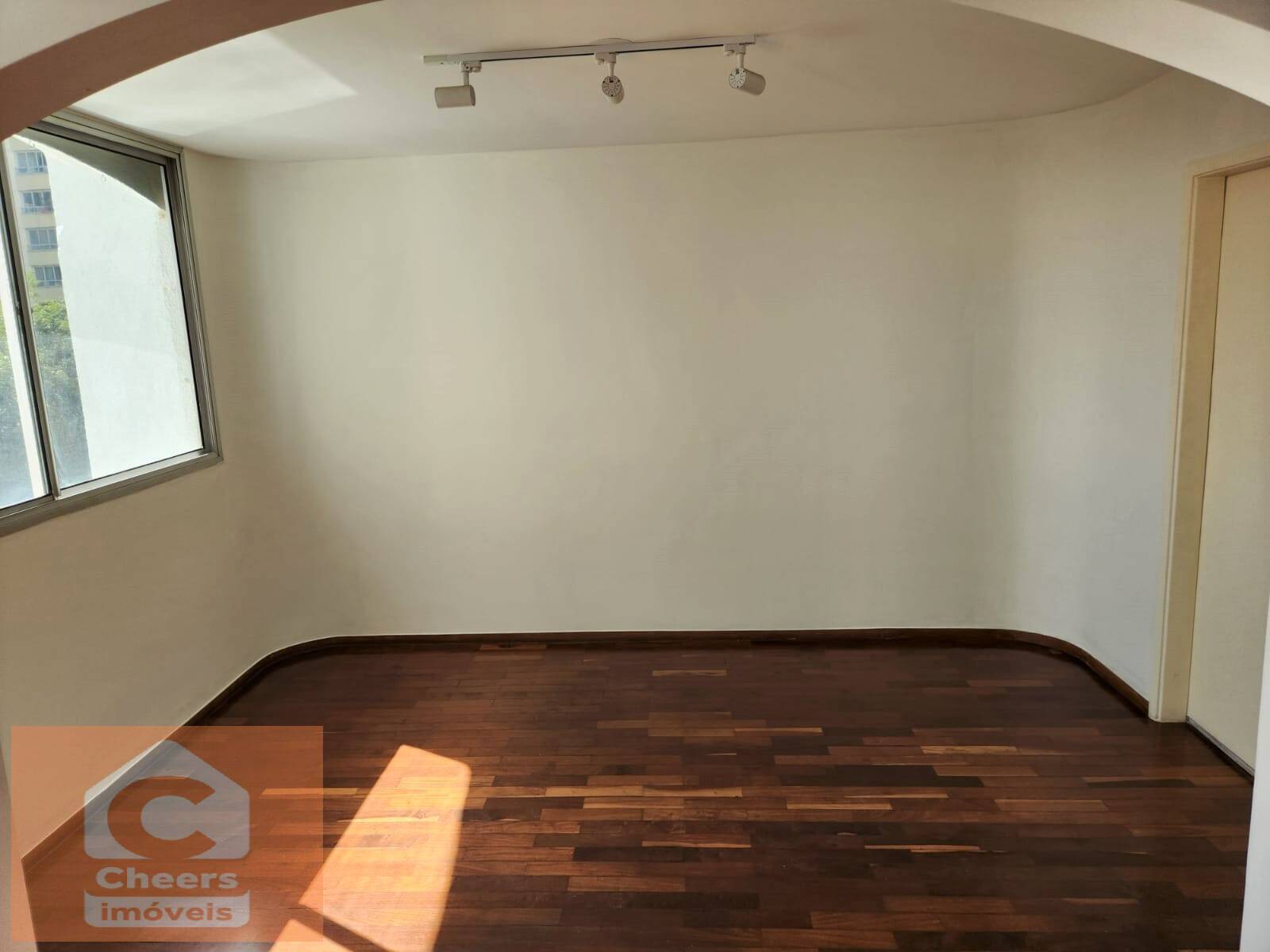 Apartamento para alugar com 4 quartos, 165m² - Foto 3