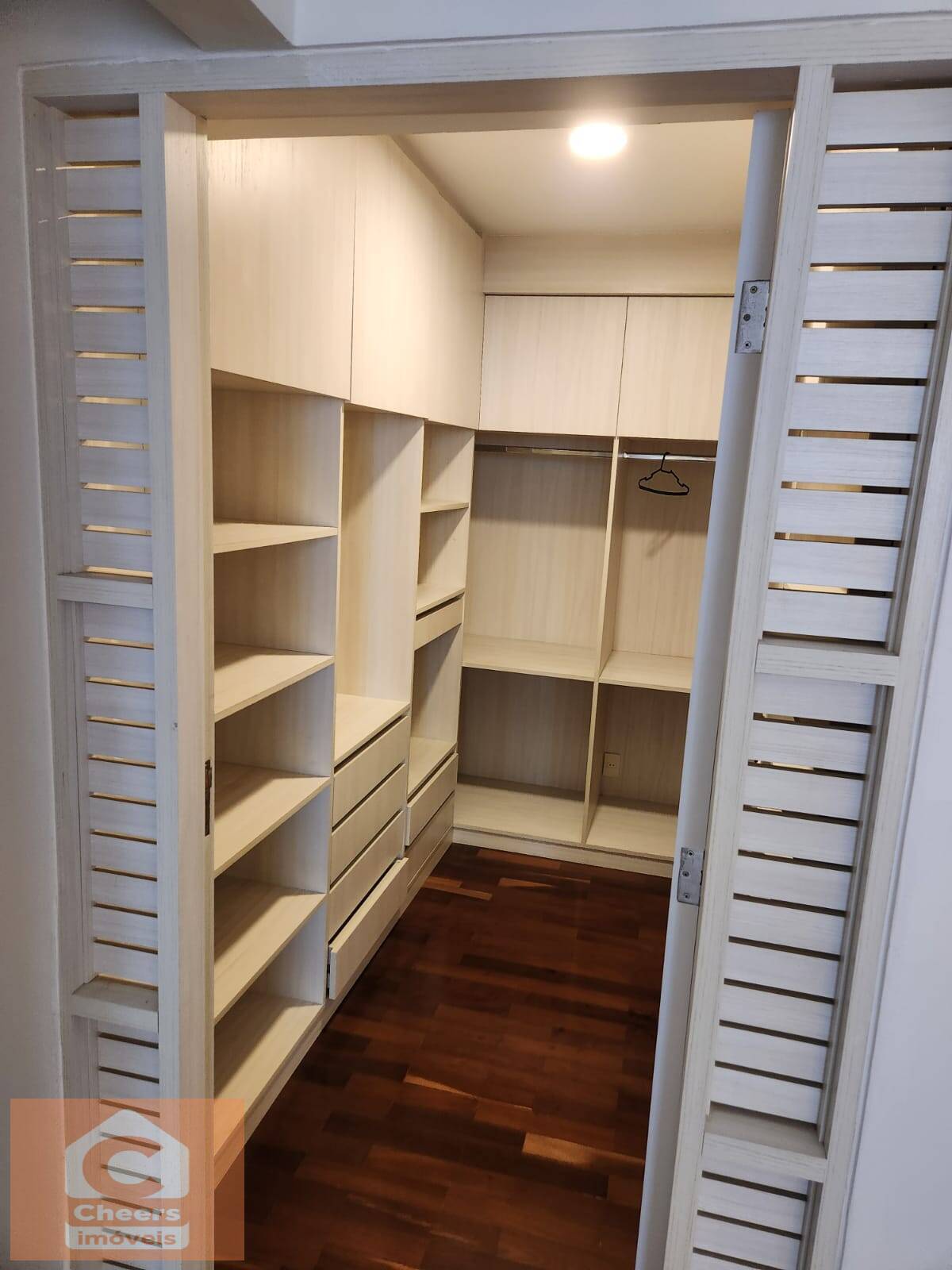 Apartamento para alugar com 4 quartos, 165m² - Foto 18