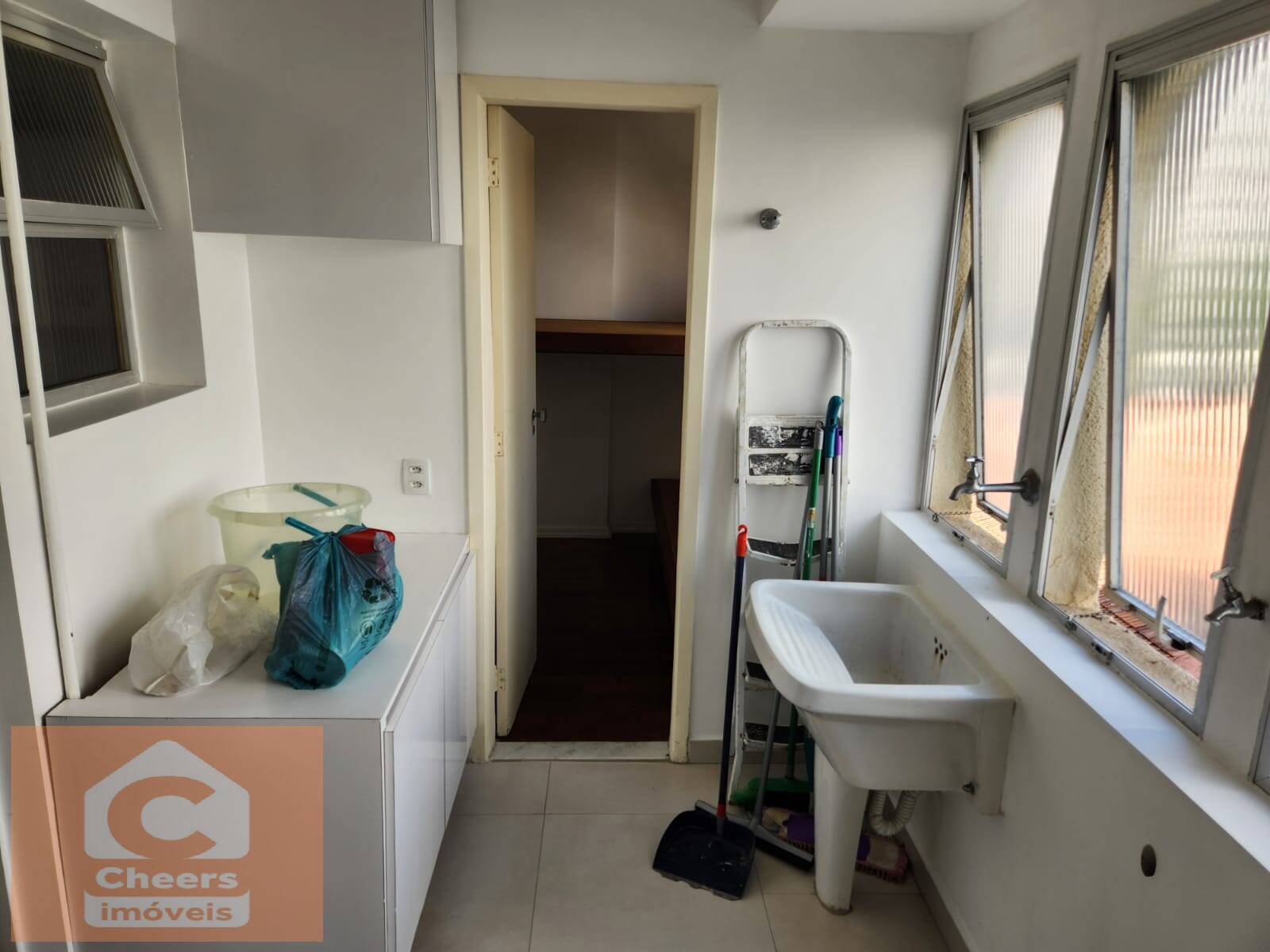 Apartamento para alugar com 4 quartos, 165m² - Foto 40