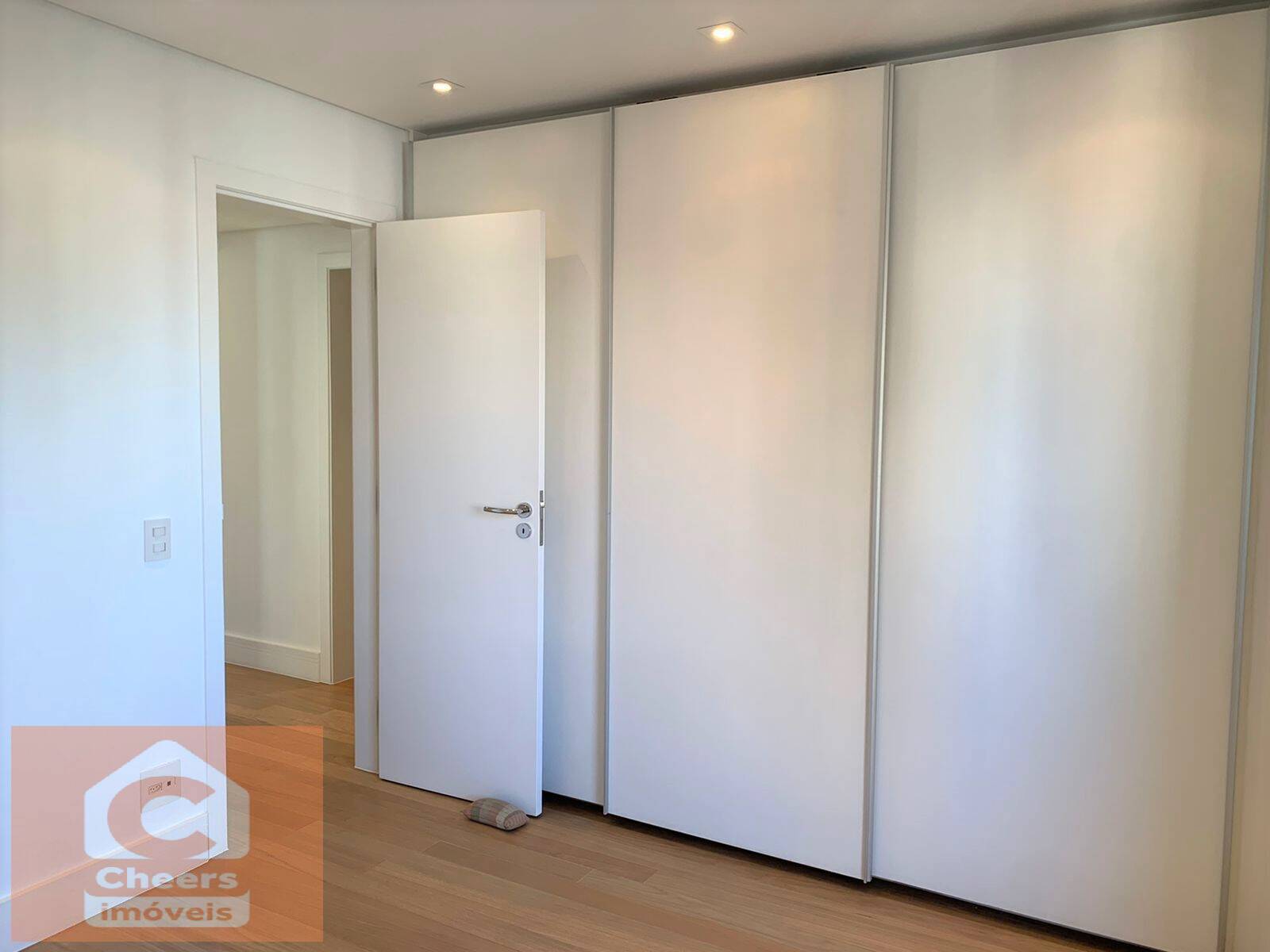 Apartamento à venda e aluguel com 3 quartos, 210m² - Foto 11