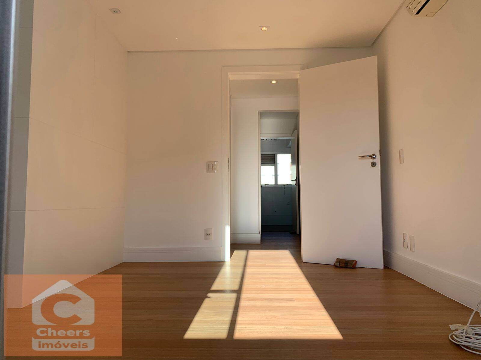 Apartamento à venda e aluguel com 3 quartos, 210m² - Foto 16