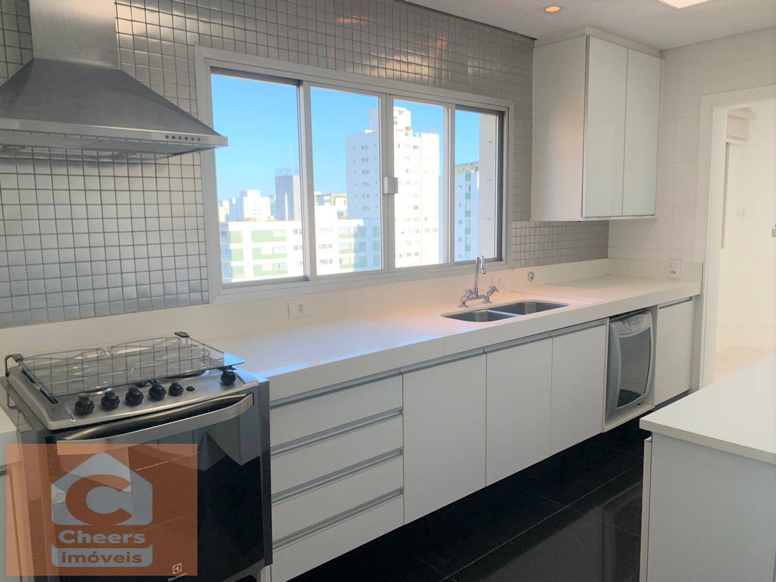 Apartamento à venda e aluguel com 3 quartos, 210m² - Foto 20