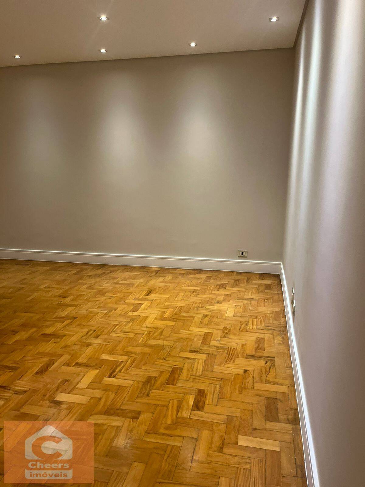 Apartamento para alugar com 3 quartos, 170m² - Foto 9