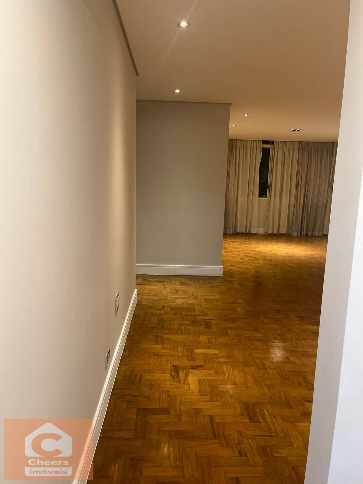 Apartamento para alugar com 3 quartos, 170m² - Foto 8